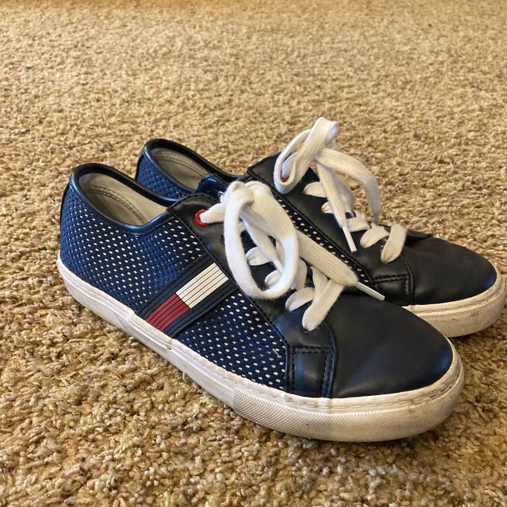 Tommy Hilfiger sneakers!